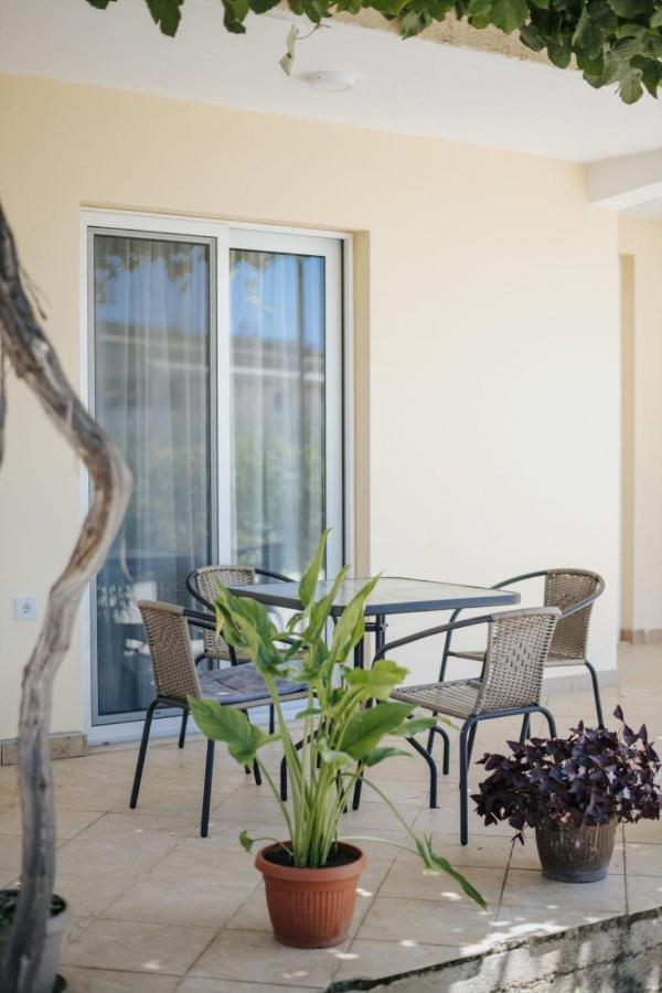 Olive Garden Apartment Бар Екстериор снимка
